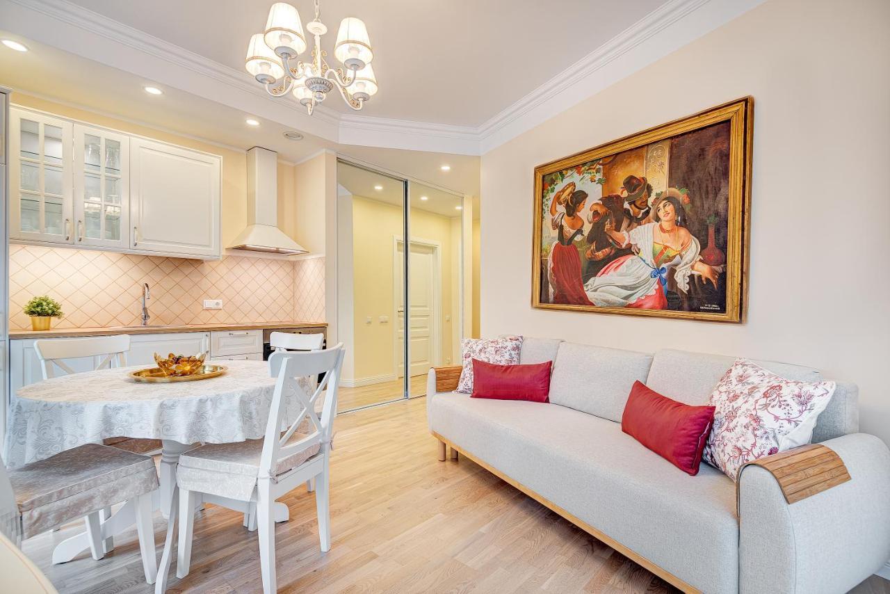 Happy Inn Classical Style, Self Check-In, Parking In The Underground Garage VNO Extérieur photo